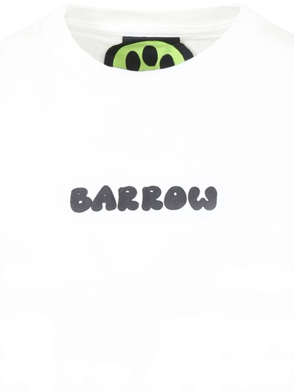 T-shirt barrow