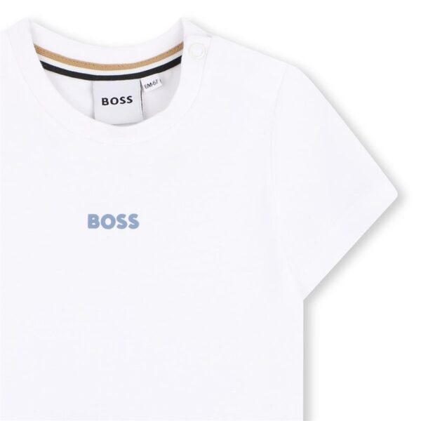 T-shirt boss