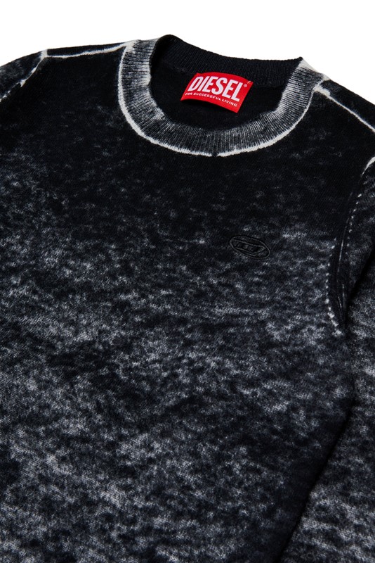 0ABE452AA94BE6E626D41E34FD7BDE34_ Maglia diesel
