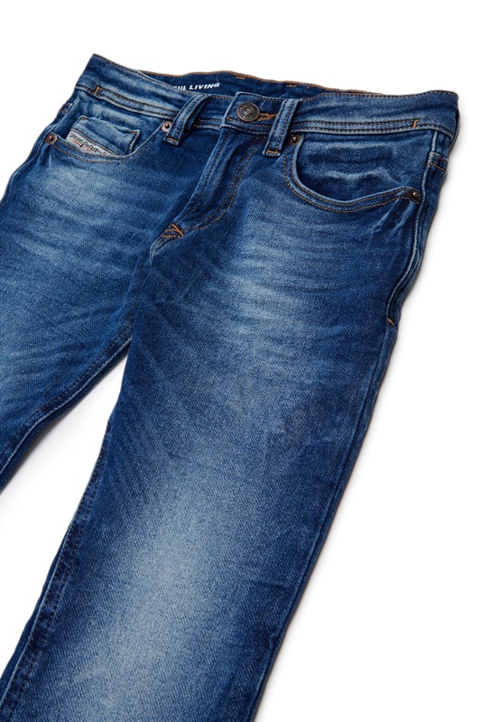 DD9701F1538D3C7A9B6B2298EF27B62E_ Jeans diesel
